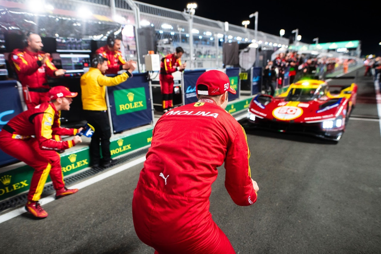 Ferrari y Corvette conquistan Qatar