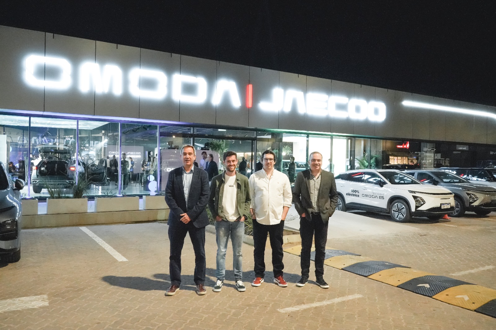 Omoda-Jaecoo inaugura local en Car One con doble lanzamiento